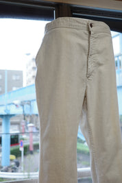 Levi’s half elastic easy pants