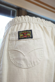 Levi’s half elastic easy pants