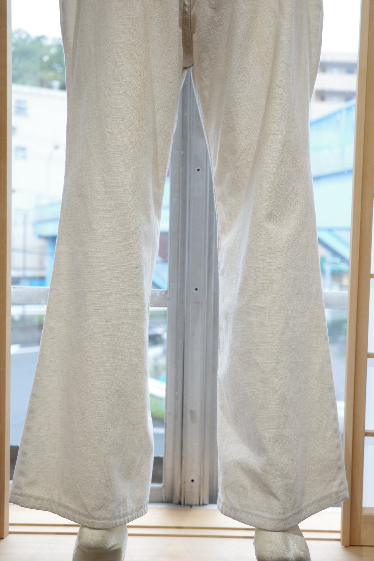 Levi’s half elastic easy pants