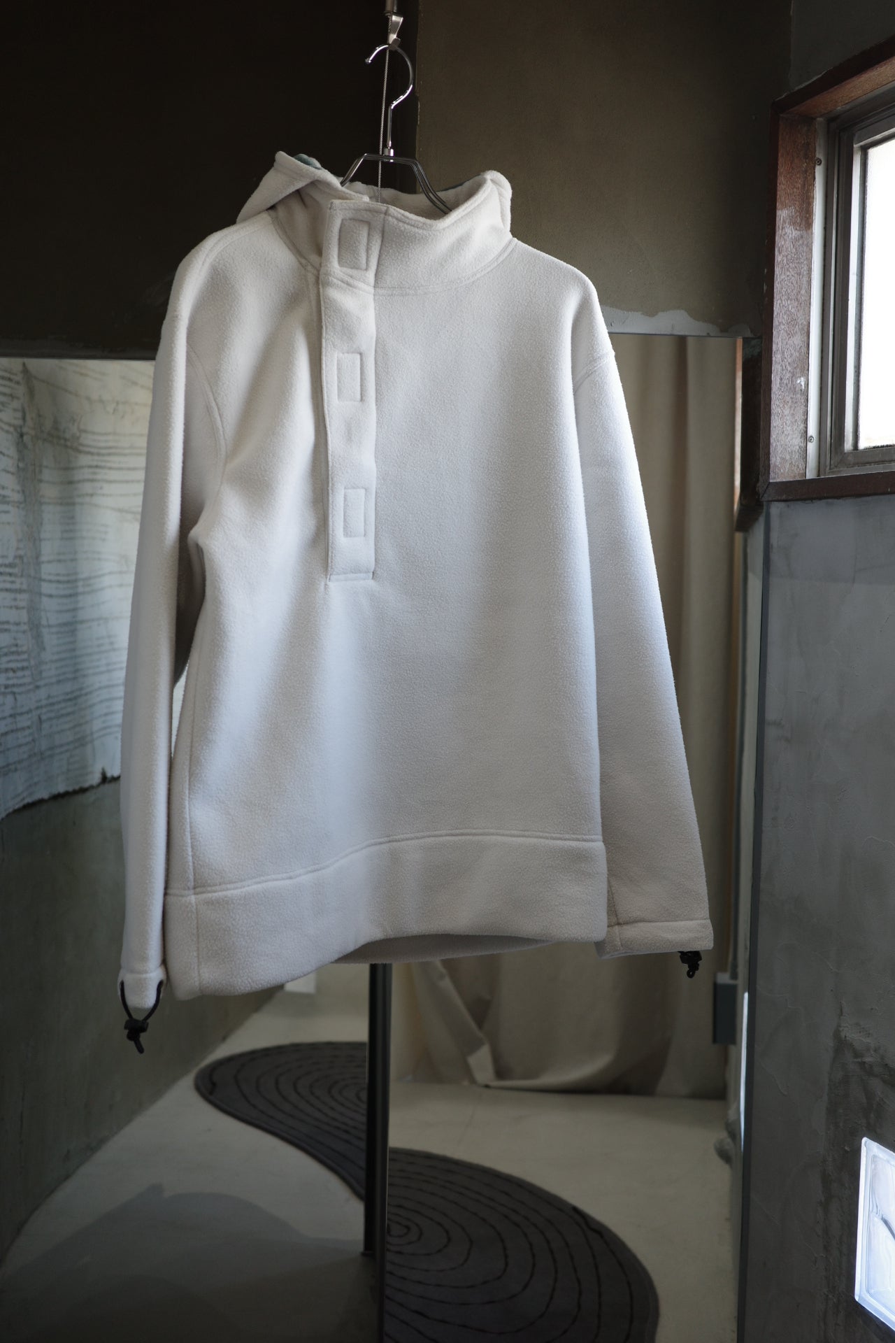 Levi's "All duty " Fleece tops
