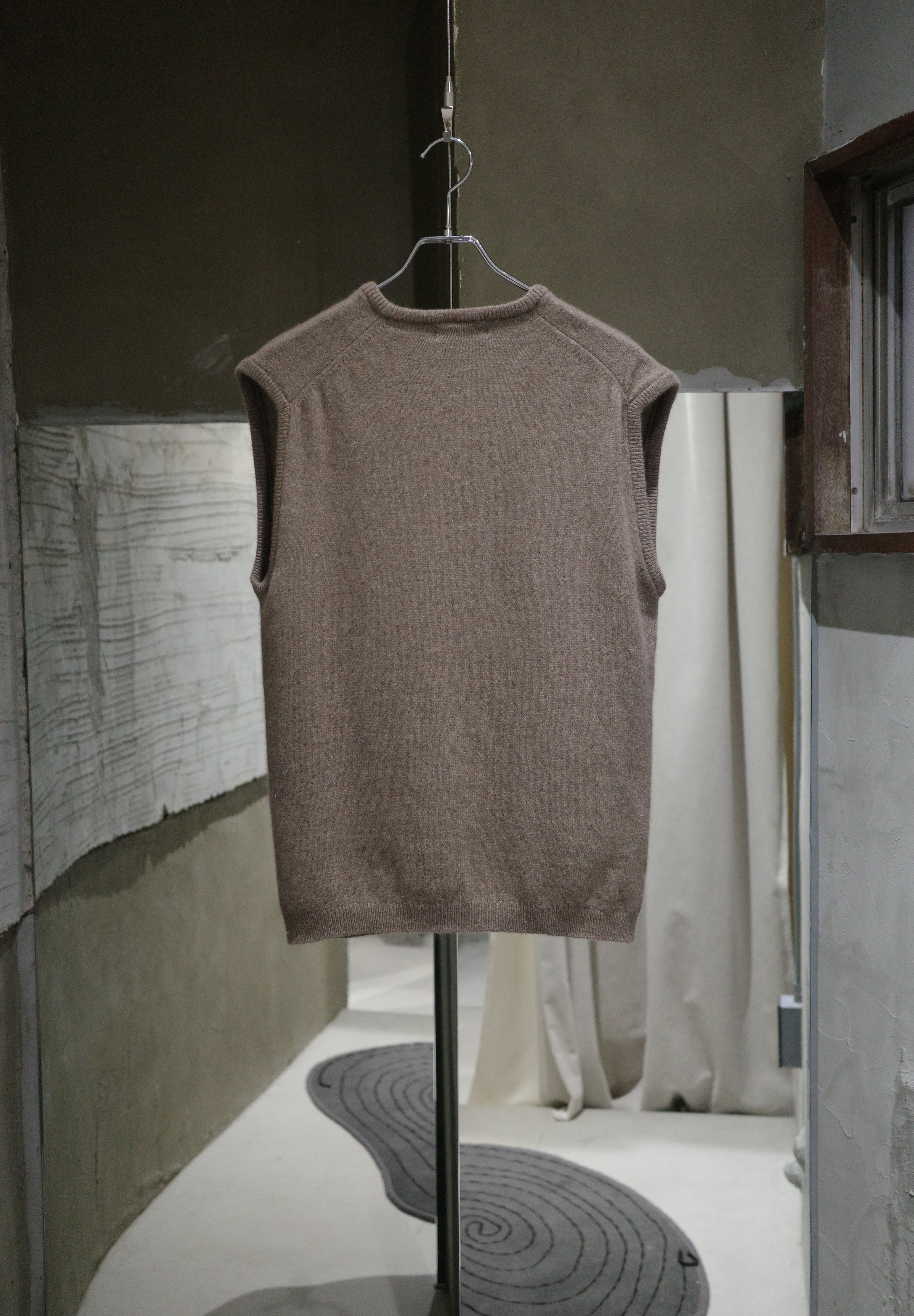 70's Wool / mink knitting vest