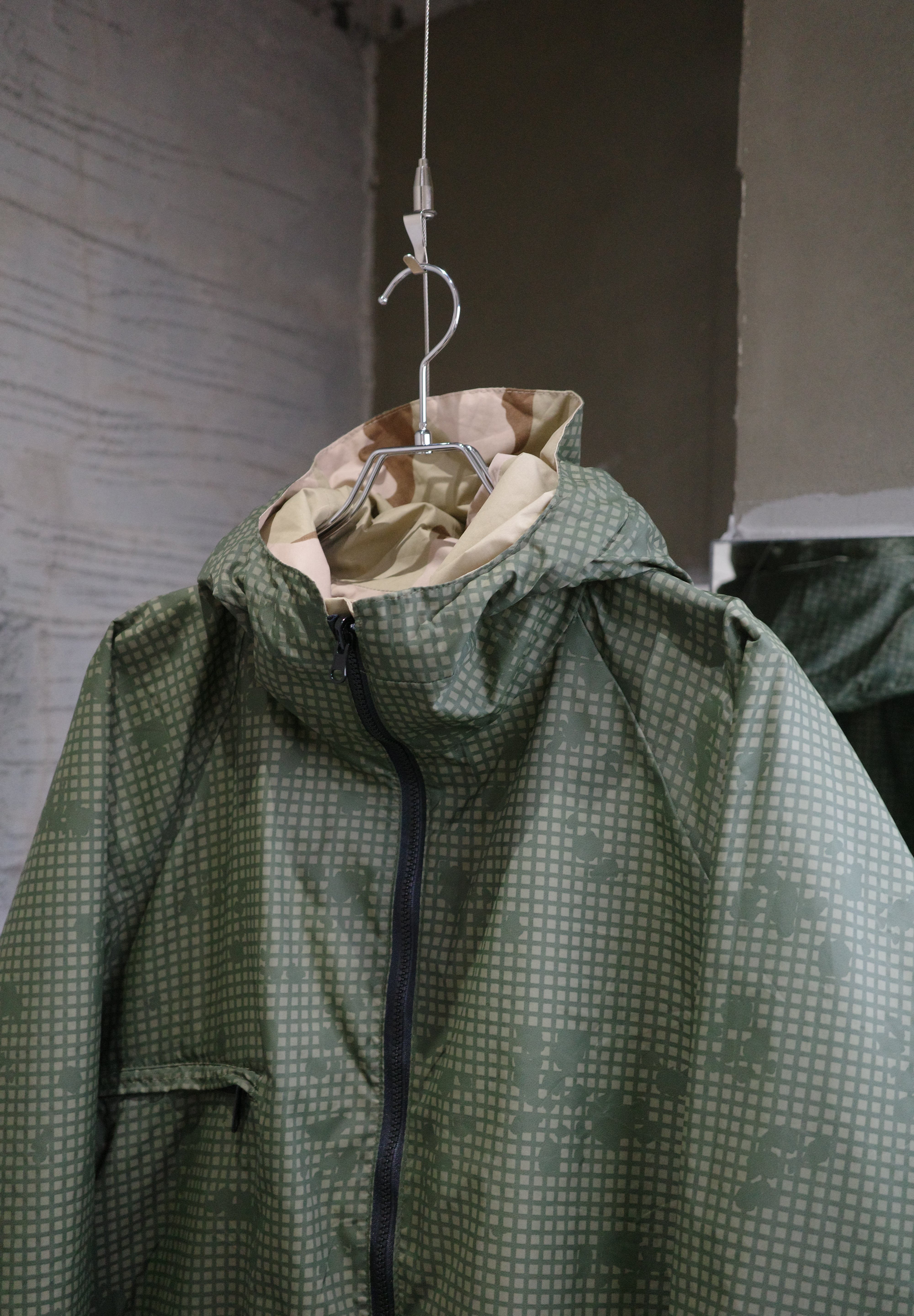Desert / Night camo Gore-tex reversible jacket
