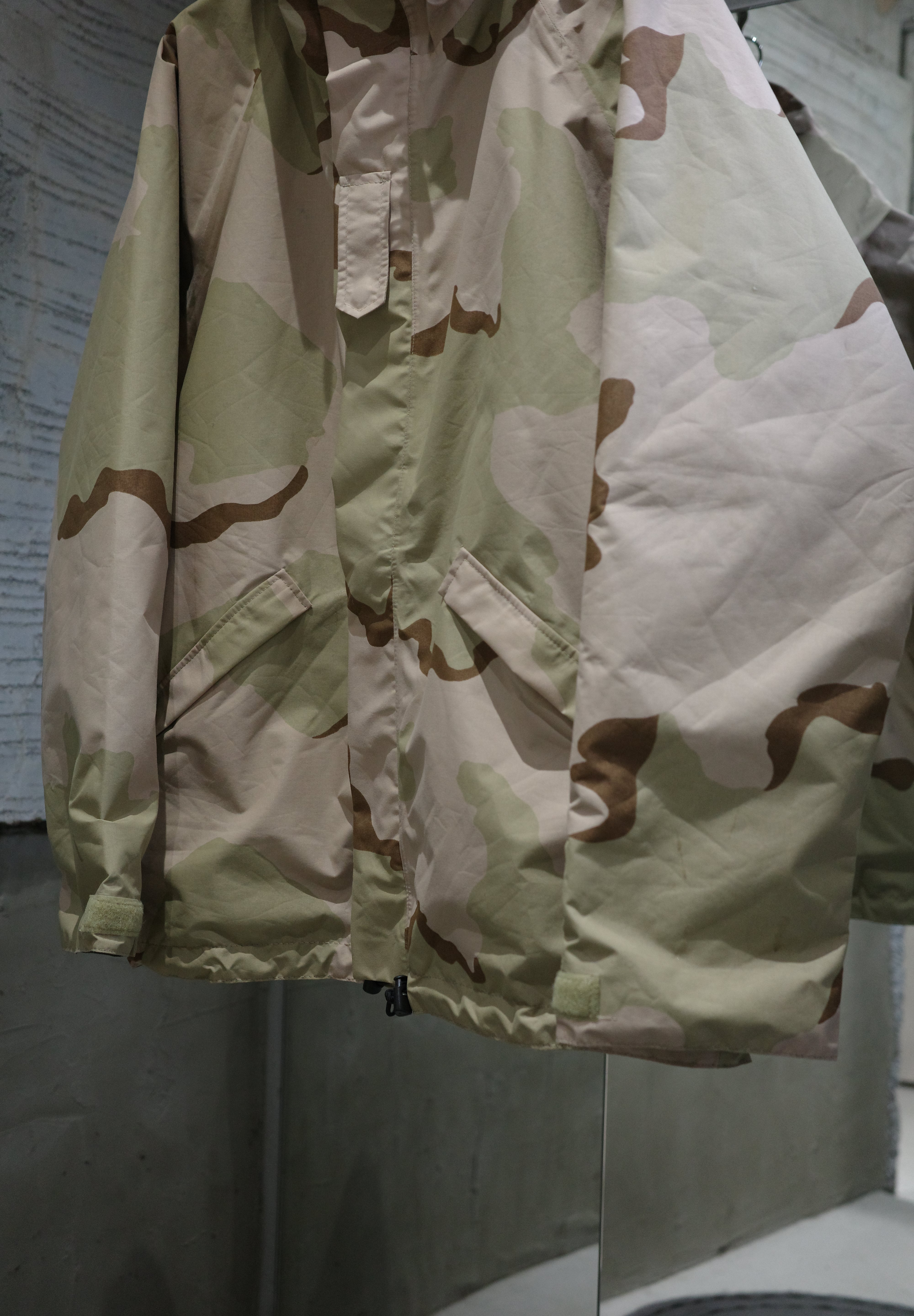 Desert / Night camo Gore-tex reversible jacket