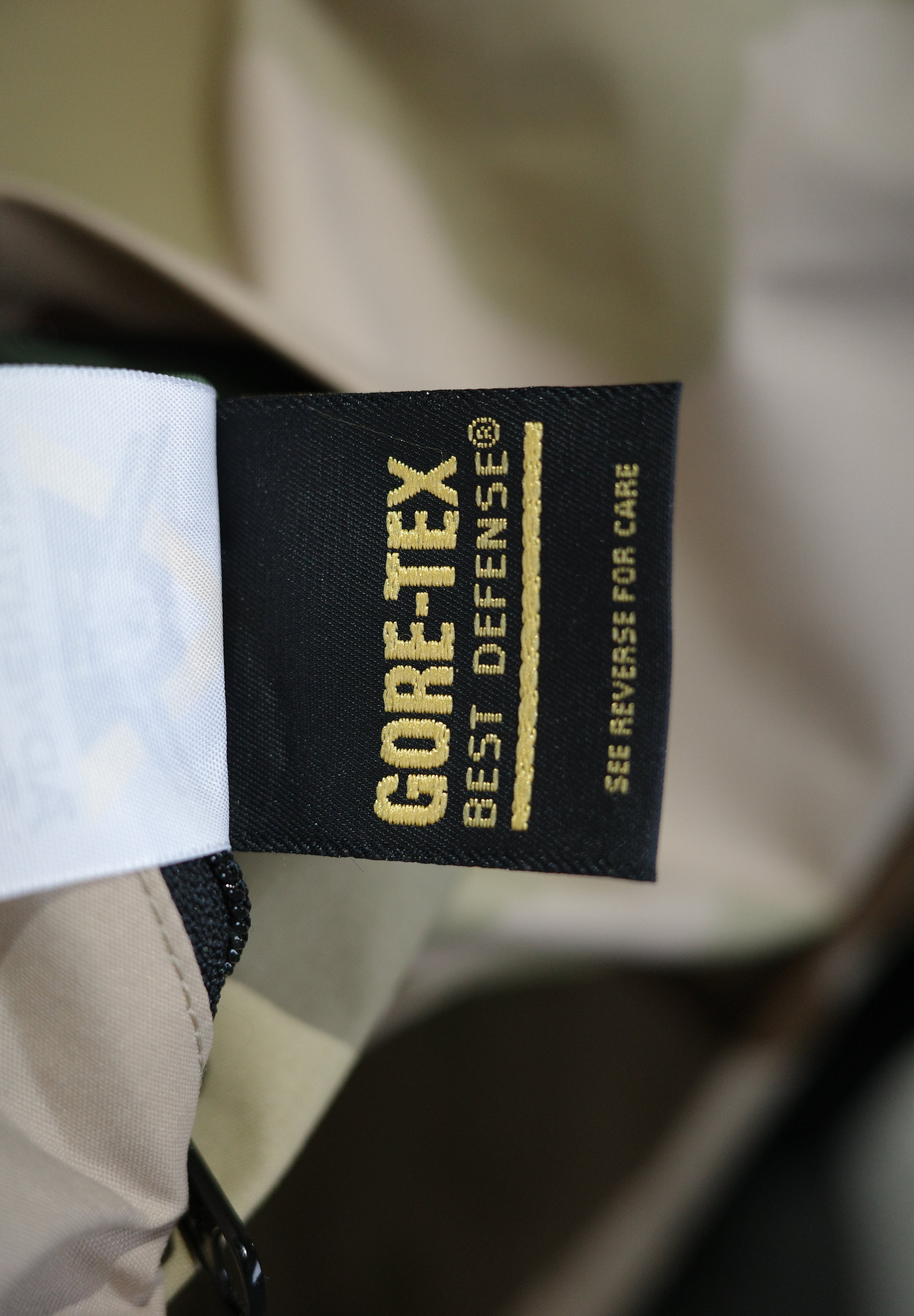 Desert / Night camo Gore-tex reversible jacket