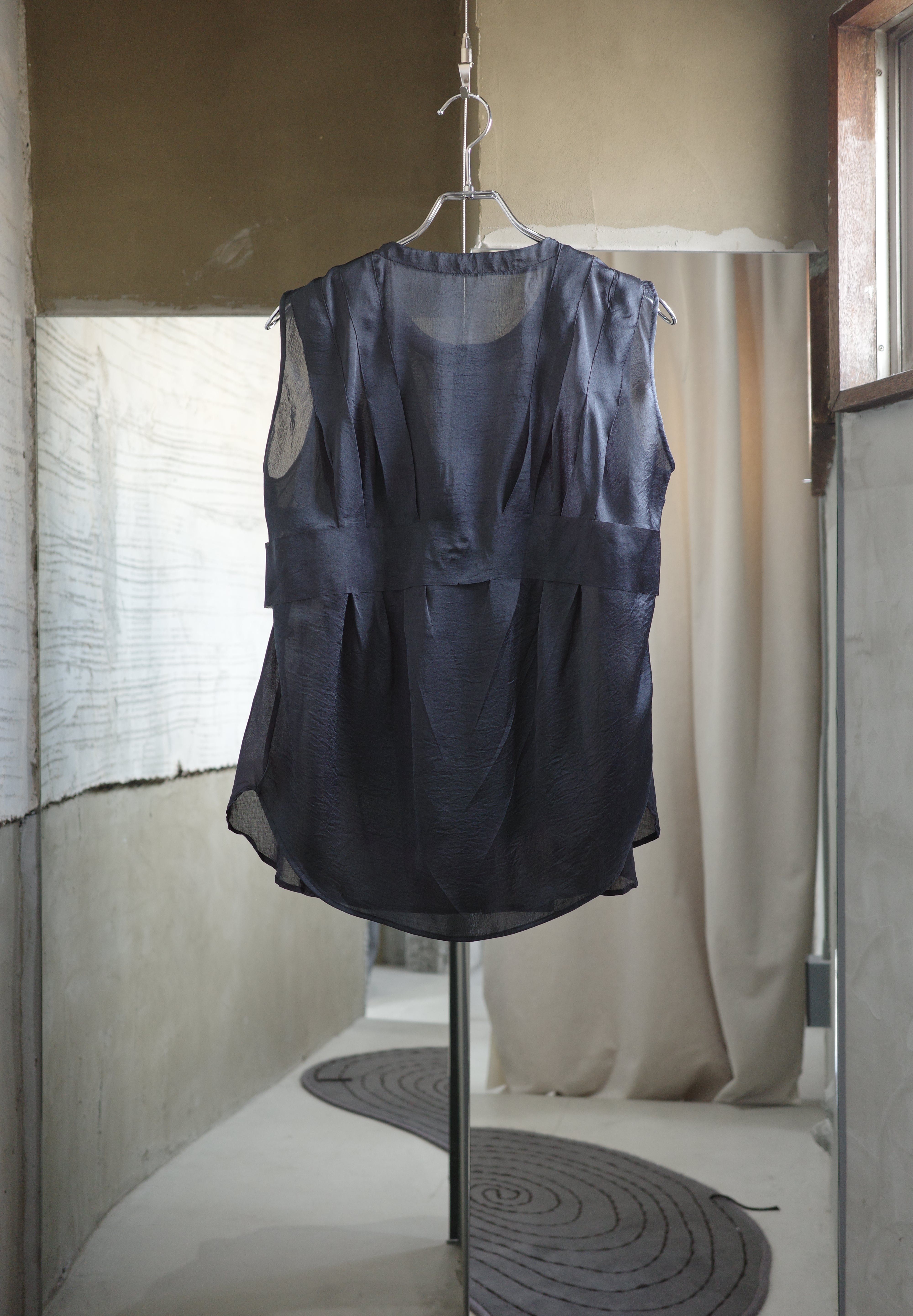 MARITHÉ + FRANÇOIS GIRBAUD Silk vest